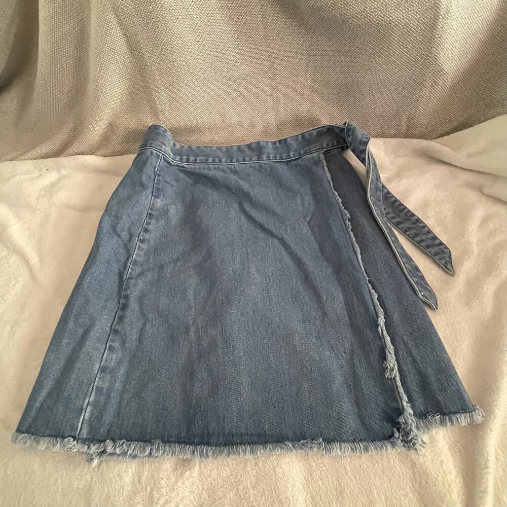 new Loft Denim wrap Tie Skirt, Size 6